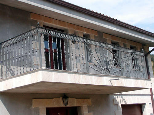 Balcones J Arnaiz S L Calderer a Y Forja